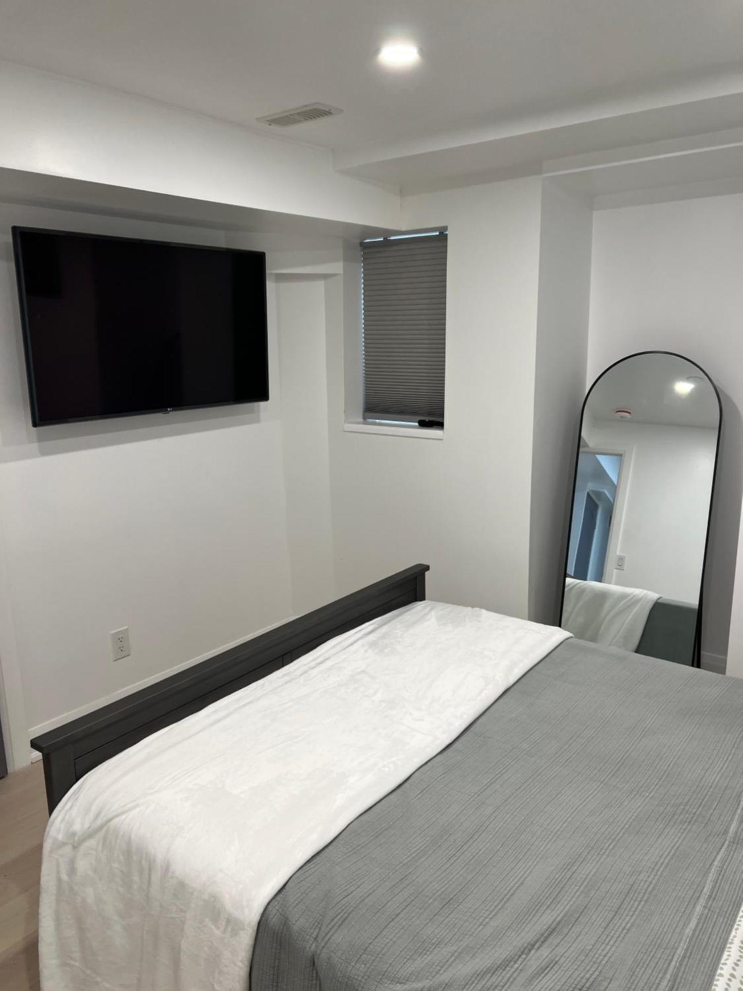 Apartment Away From Ajax